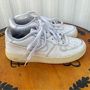 Nike Air Force 1 Triple White Shoes Sneakers Youth Size 6.5Y